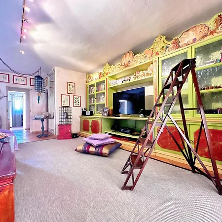 Ersy House Gasthuis 4*