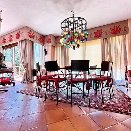 Ersy House Pensjonat 4*